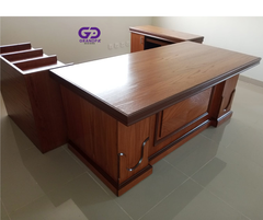 Momentum Executive Desk