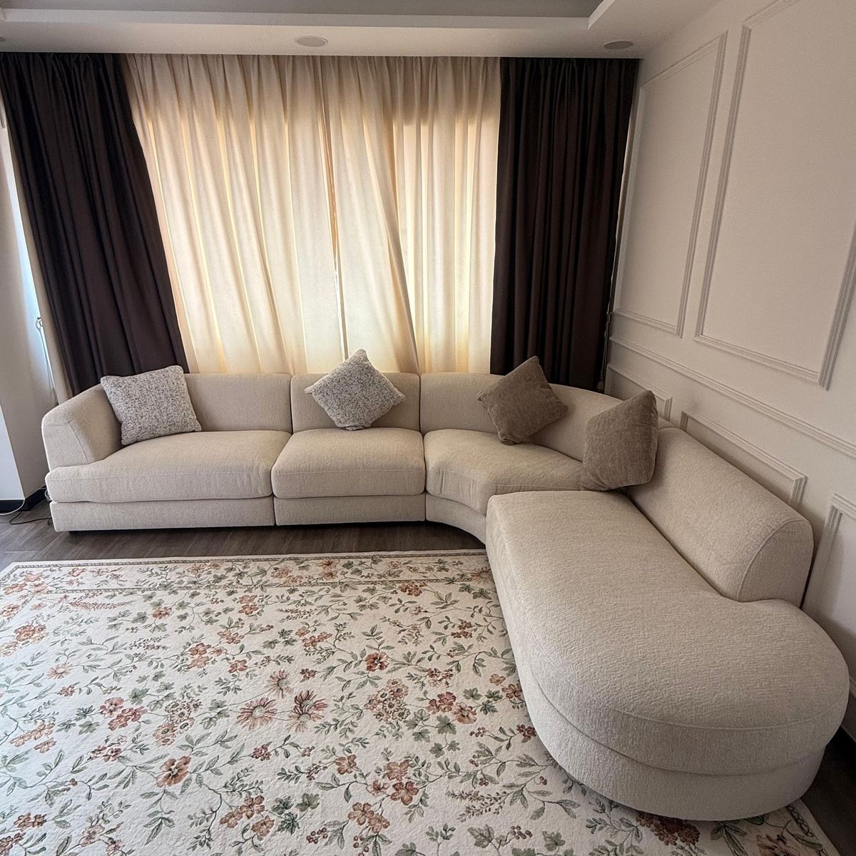 Lynvo L-Shaped Sofa