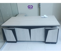 Keystone Manager Desk
