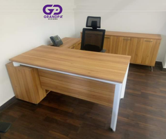 Northstar Manager Desk