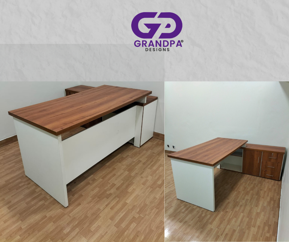 Oakmont Manager Desk