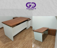 Oakmont Manager Desk