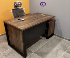 Ridgeview Manager Desk