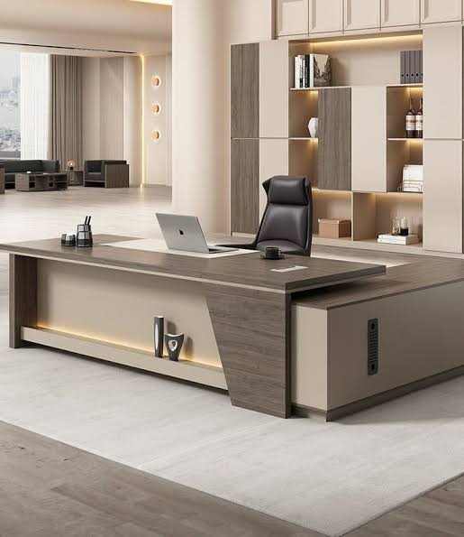Summit Executive Table