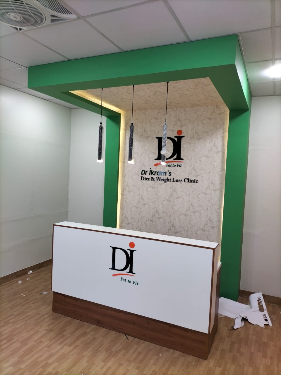Lucky-Star Reception Counter