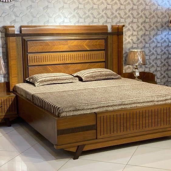 Aura Queen Size Bed